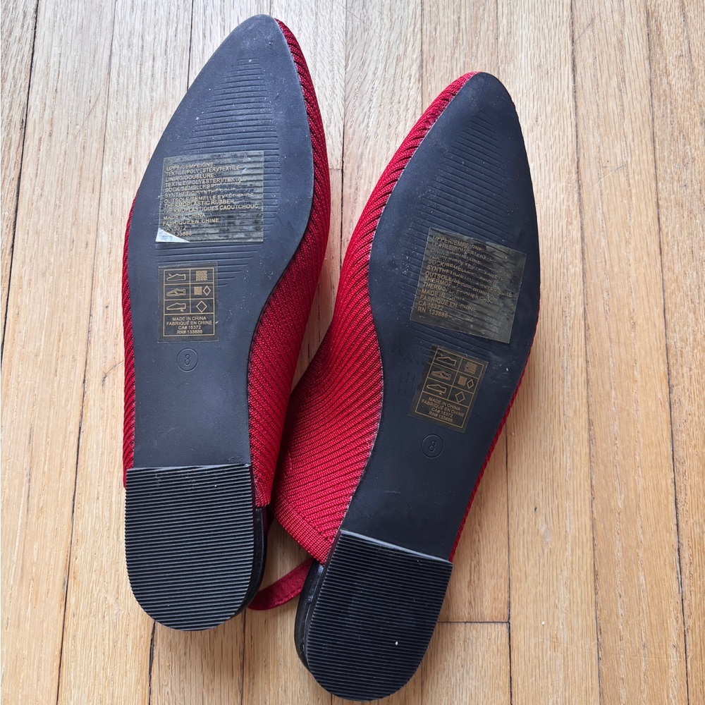 Red Pointed Toe flats - Picture 3 of 3